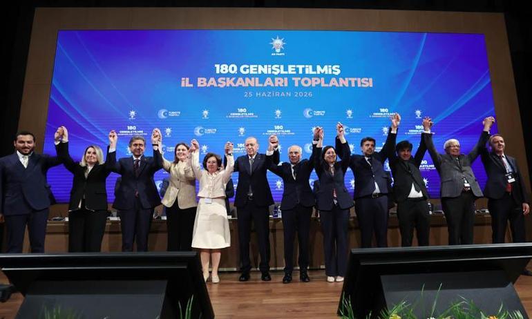 Cumhurbaşkanı Erdoğan: Unutmayın, hepimiz bulunduğumuz koltuklara milletin takdiriyle geldi