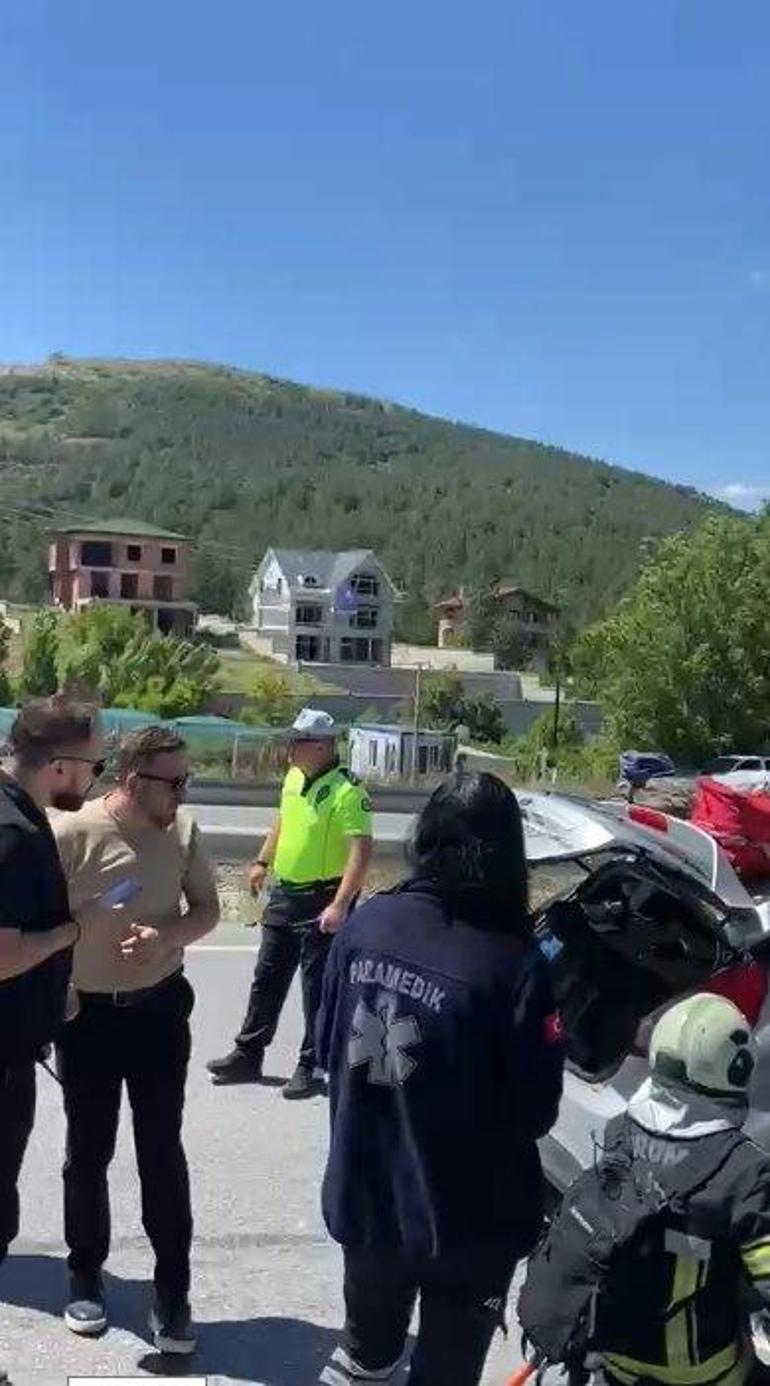 Çorumda otomobil, TIRa arkadan çarptı; 4 yaralı