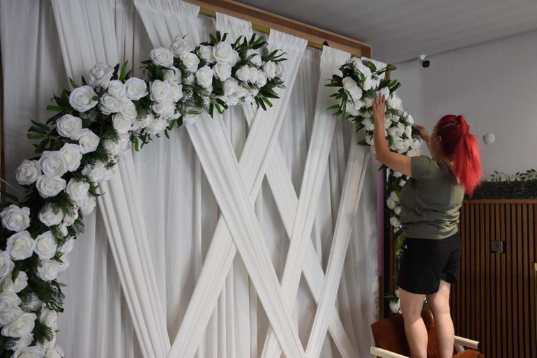 İzmirde imece usulü dayanışmayla nişan sevinci
