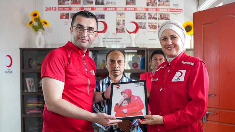 Kızılay Genel Başkanı Yılmaz, Arakanlı Müslümanların kamplarını ziyaret etti
