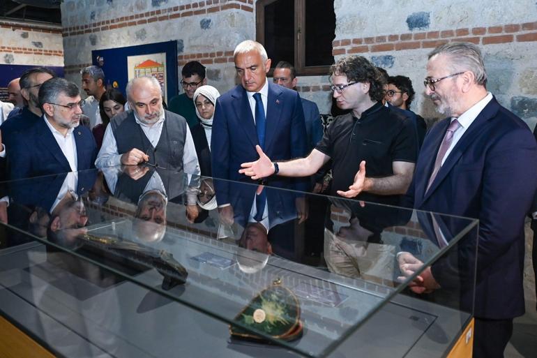 Bakan Ersoy, ‘Gökküre’ sergisinin açılışını gerçekleştirdi