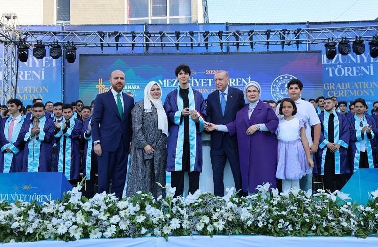 Cumhurbaşkanı Erdoğan, torunu Ömer Tayyip Erdoğanın mezuniyet törenine katıldı