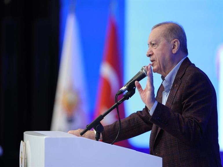 Cumhurbaşkanı Erdoğan: Türkiyenin, vesayetten arınmış bir ana muhalefete ihtiyaç duyduğu açıktır