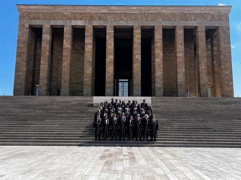 Uyuşmazlık Mahkemesi üyelerinden Anıtkabire ziyaret