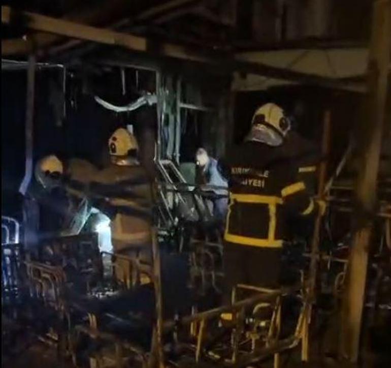Çöp poşeti ile yüzünü saklayıp, çay ocağını yaktı; o anlar kamerada