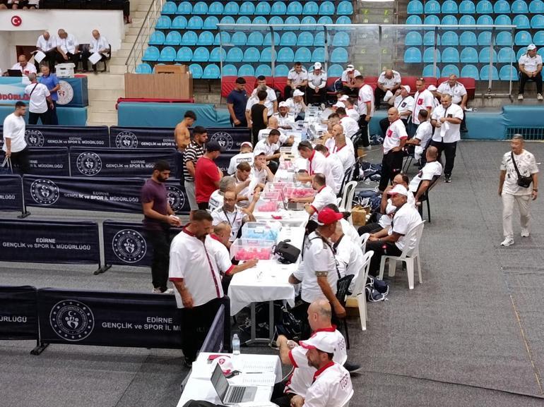 665’inci Kırkpınar Yağlı Güreşleri’nde güreşecek 840 pehlivanın kayıt işlemleri başladı