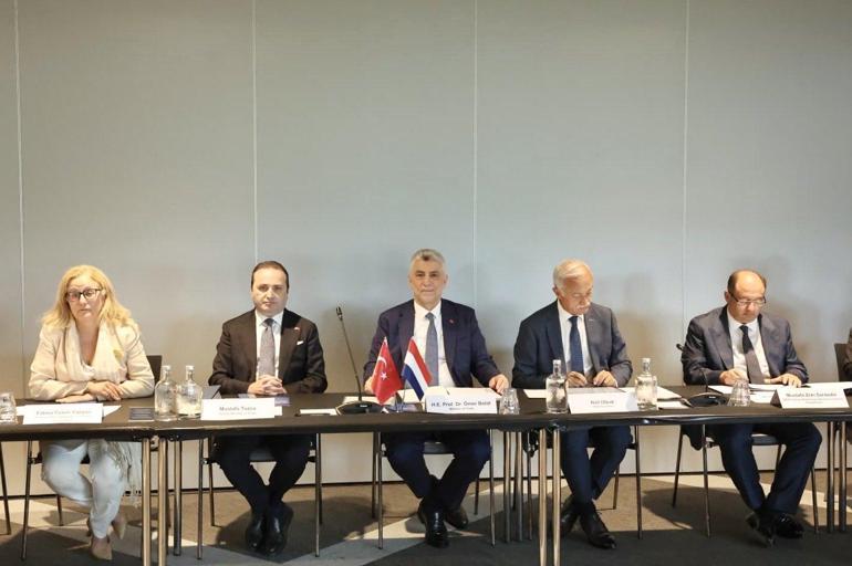 Ticaret Bakanı Ömer Bolat, Hollanda’da