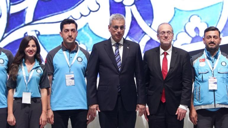 Bakan Memişoğlu: Venezueladaki enkazlarda 24 saat çalışmalarımıza devam ediyoruz