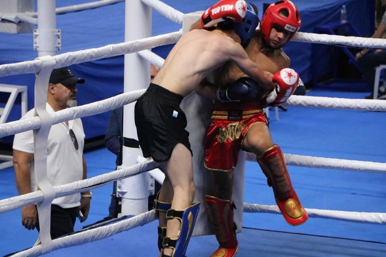 Kick Boks Milli Takım seçmelerinde kadın sporcu ringde fenalaştı