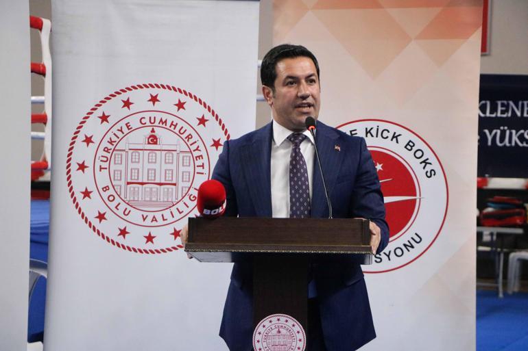 Kick Boks Milli Takım seçmelerinde kadın sporcu ringde fenalaştı