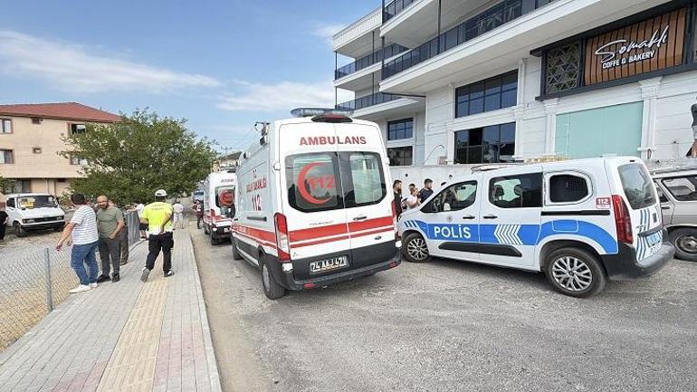 İşçi servisi ile iki otomobil çarpıştı: 3 yaralı