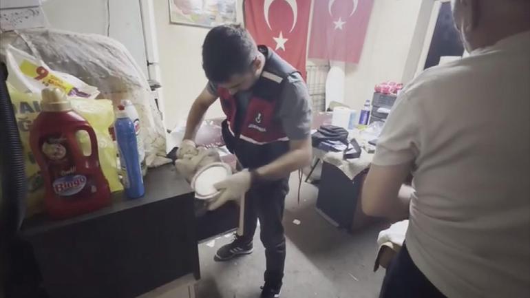 İstanbul merkezli 8 ilde usulsüz kimlik düzenleyenlere operasyon: 31 gözaltı