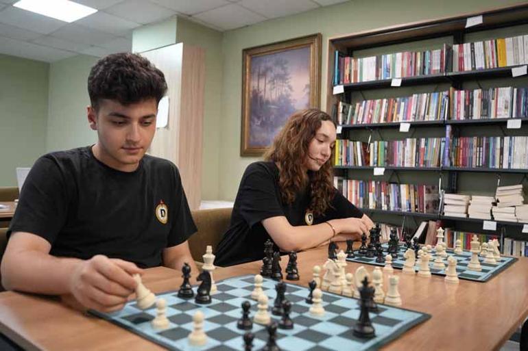 Demirören Medya ve Teknoloji Lisesinde tanıtım günleri başladı