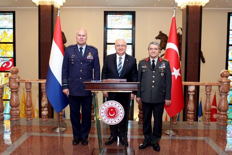 Bakan Güler, Hollanda Genelkurmay Başkanını kabul etti