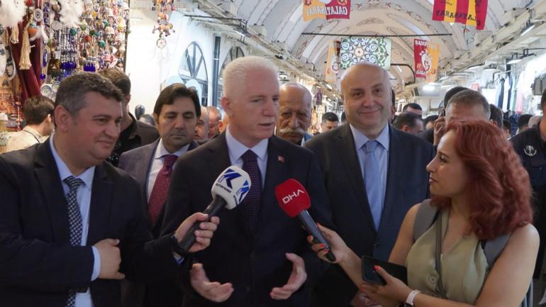 İstanbul Valisi Davut Gül, Kapalıçarşıda esnafla buluştu