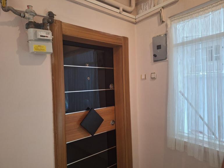 Emekli polis, cezaevinden izinli çıkıp kendisini bıçaklayan oğlunu öldürdü