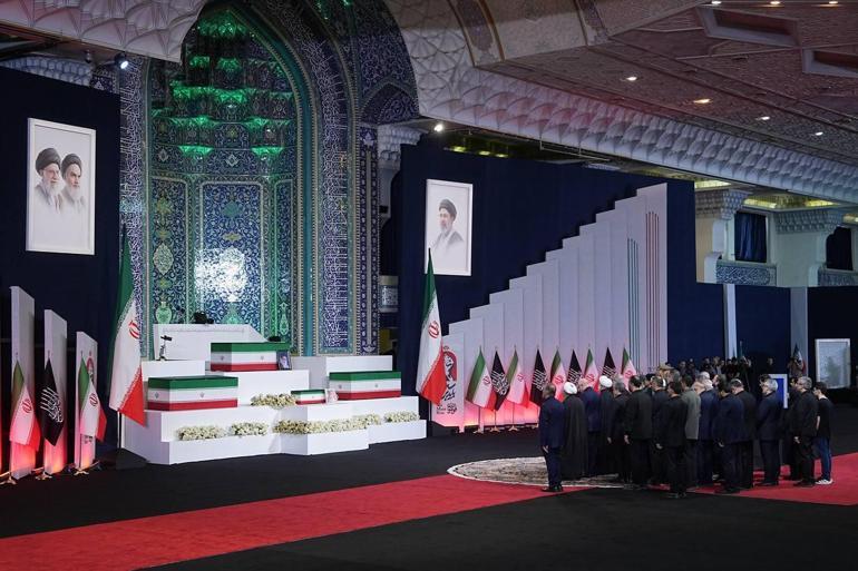 İran’ın eski lideri Hamaney için devlet töreni düzenleniyor
