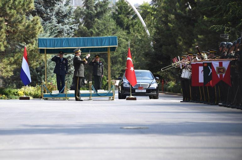 Genelkurmay Başkanı Bayraktaroğlu, Hollandalı mevkidaşı Eichelsheim ile görüştü