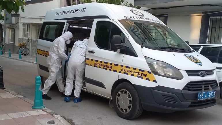 Manisada kötü koku gelen evde, kardeşinin cesediyle 2 gün yaşamış