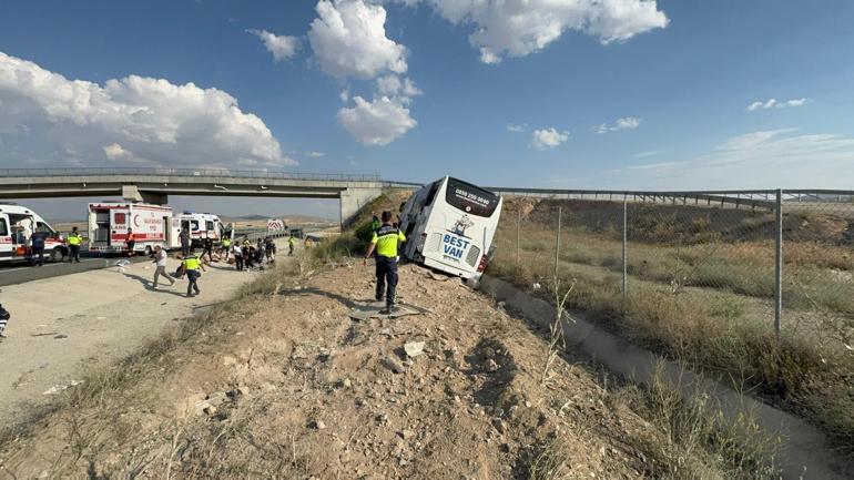 Aksaray’da otobüs yoldan çıktı; 40 yaralı