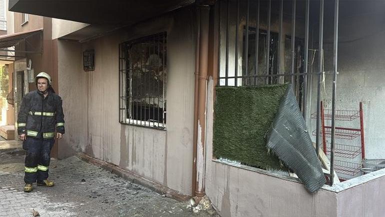 Alevlerden sonra gelen şefkat; itfaiye erleri 13 yaşındaki çocuğu yalnız bırakmadı