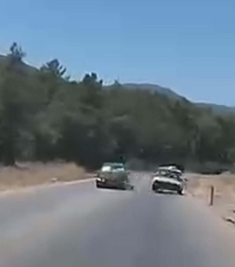 İki otomobilin çarpışması kamerada; 2 yaralı