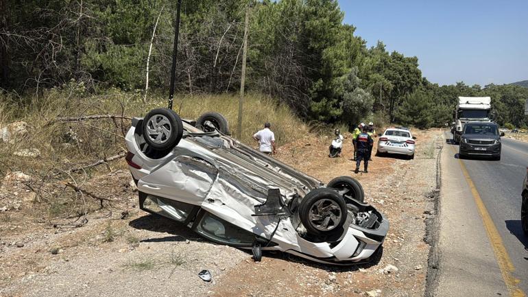 İki otomobilin çarpışması kamerada; 2 yaralı