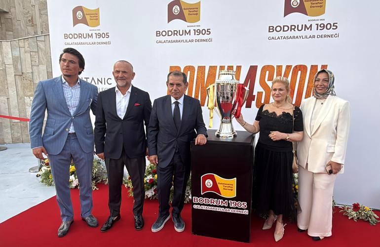 Galatasaray Başkanı Dursun Özbek: Şampiyonlar Liginde istediğimiz neticeleri almak üzere bir takım hazırlığı yapıyoruz