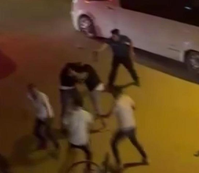 Hataya kavga eden iki grup, polisin müdahalesiyle dağıldı