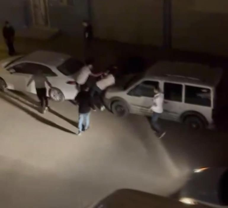 Hataya kavga eden iki grup, polisin müdahalesiyle dağıldı