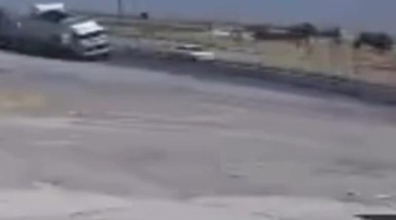 Şanlıurfa’da TIR’ın kamyona çarptığı ölümlü kaza kamerada