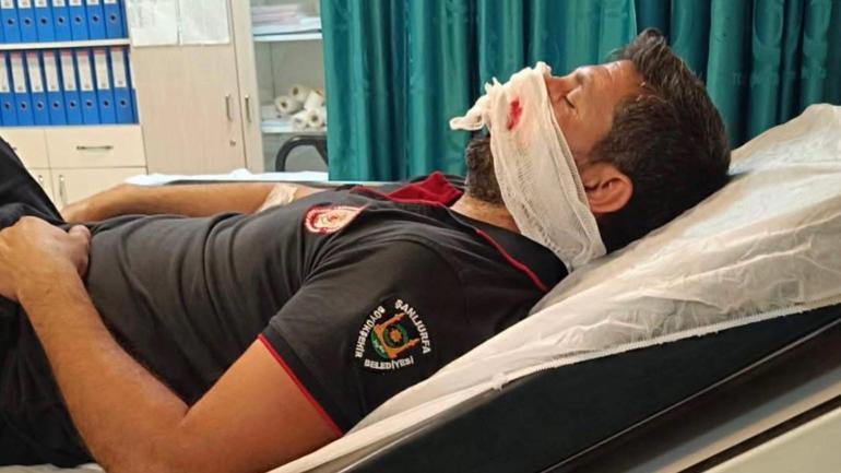 Hava basılırken itfaiye aracının lastiği patladı; 1 yaralı