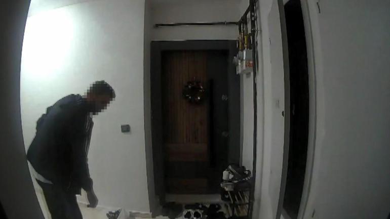Başakşehir’de apartmandaki ayakkabı hırsızlığı kamerada