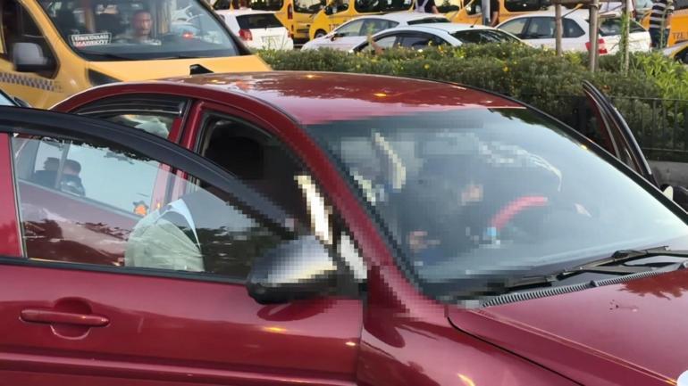 Üsküdar’da park halindeki otomobilde ölü bulundu