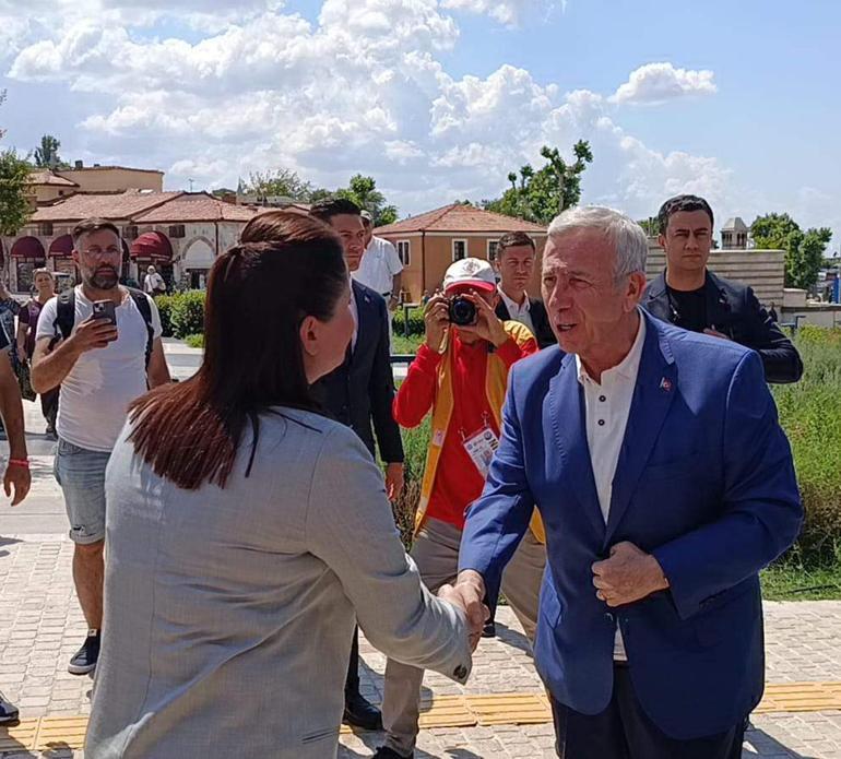 Mansur Yavaş, Kırkpınar Yağlı Güreşlerini izlemek için Edirneye geldi