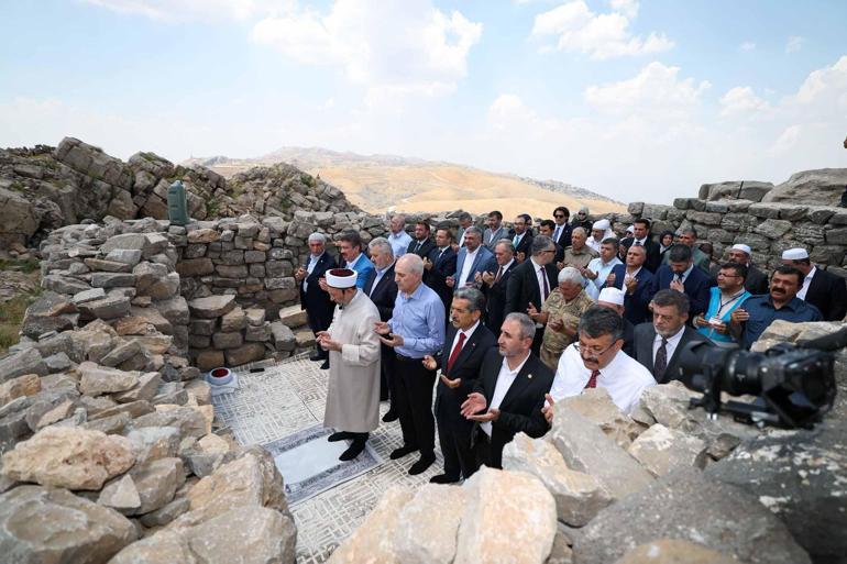 Kurtulmuş: Kardeşliğimizi gözümüzün içi gibi koruyacağız
