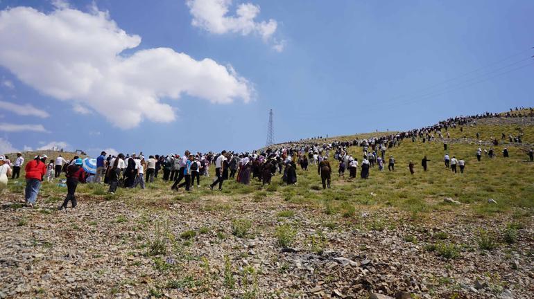 Kurtulmuş: Kardeşliğimizi gözümüzün içi gibi koruyacağız