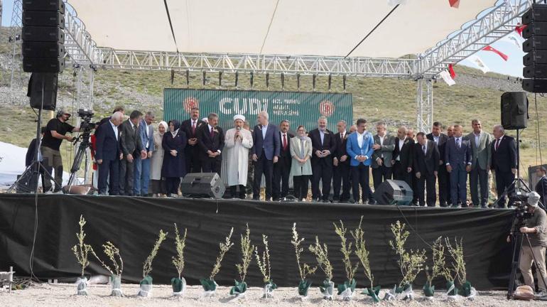 Kurtulmuş: Kardeşliğimizi gözümüzün içi gibi koruyacağız