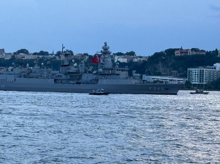 TCG Oruçreis, New Yorkta