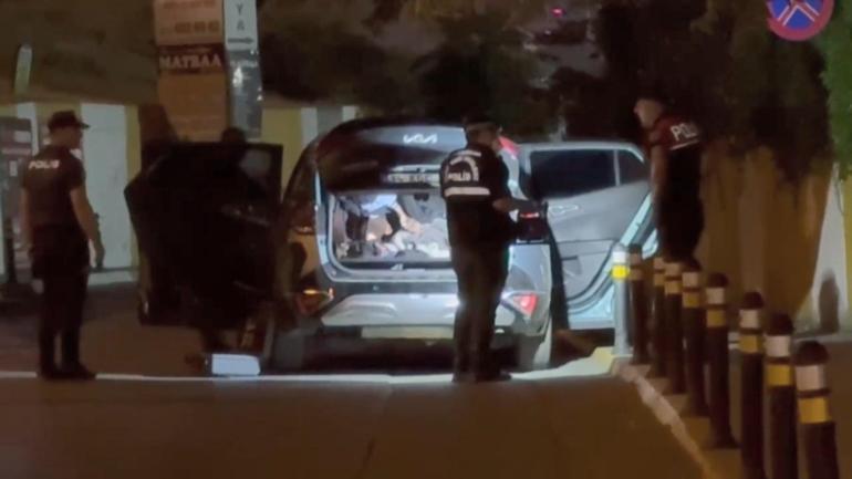 Beylikdüzü’nde denetim sırasında polis ile şüpheliler arasında arbede: 1 kişi silahla yaralandı