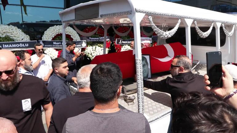 Usta oyuncu Zihni Göktay için Harbiyede tören düzenlendi