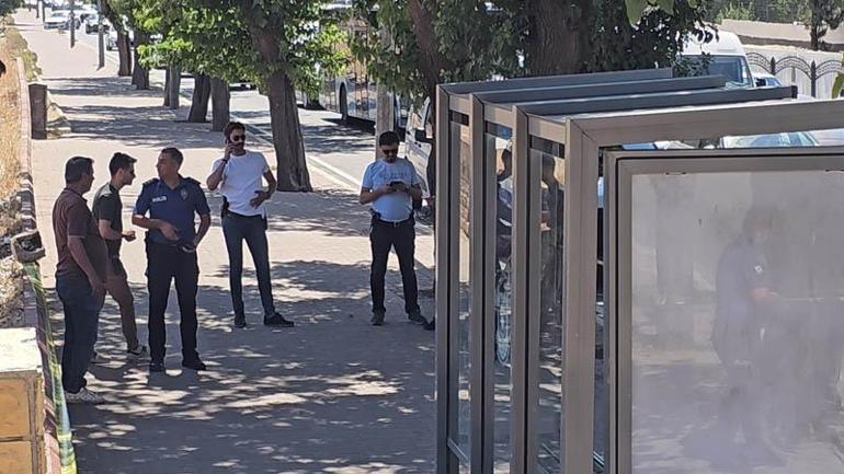 Durakta bekleyen eşini vurdu, polise teslim oldu