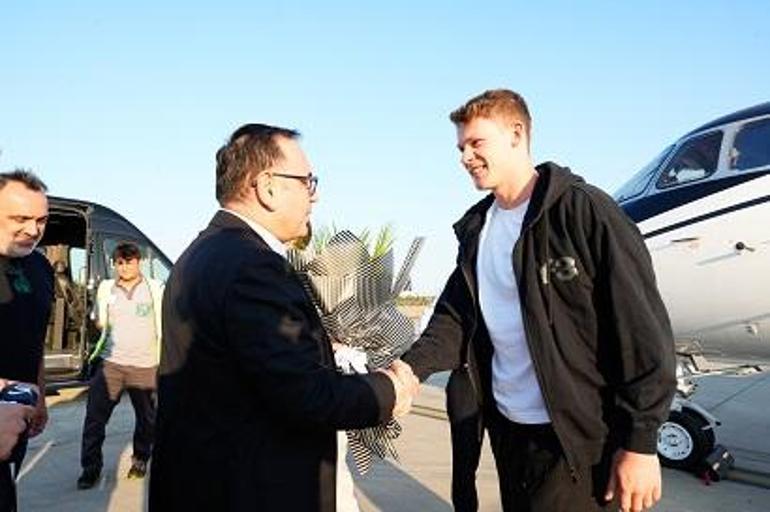 Alexander Nübel ve Doğan Alemdar Beşiktaş için İstanbul’da