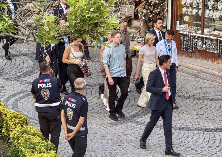 İzlanda Başbakanı Frostadottir, Ankara Kalesini gezdi