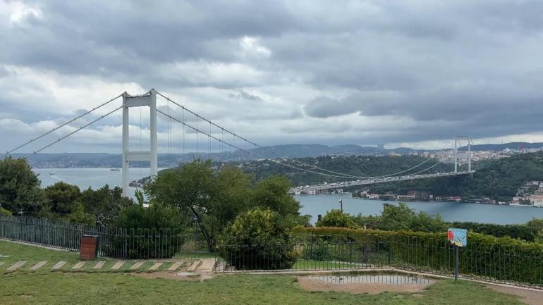 İstanbulda gökyüzünü kara bulutlar kapladı