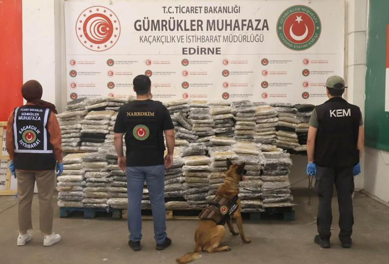 Kapıkulede 1 ton 153 kilo uyuşturucu ele geçirildi