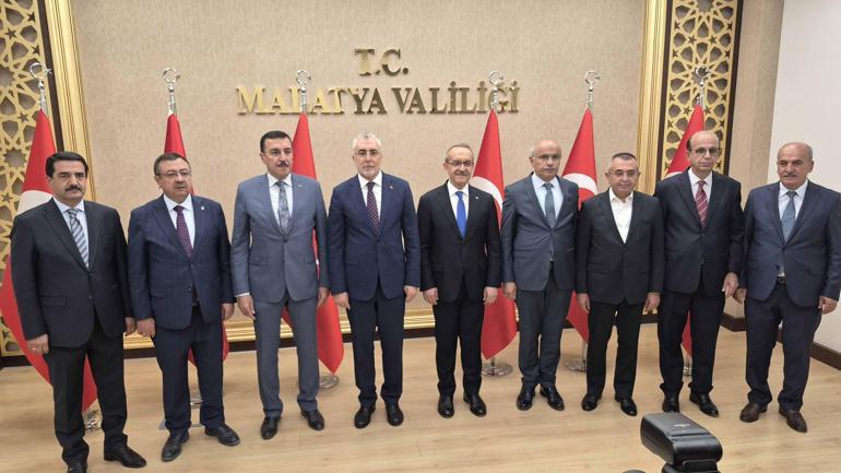Bakan Işıkhan: Bugün bölgesine de dünyaya da liderlik eden güçlü bir Türkiye var