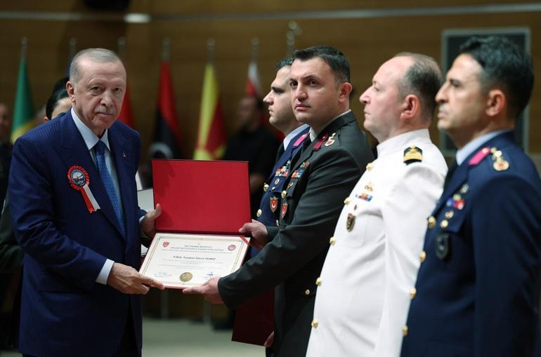 Cumhurbaşkanı Erdoğan: Terörsüz Türkiye sürecimizin başarıya ulaşmasıyla içeride ve dışarıda yeni bir hikaye yazmaya başlayacağız