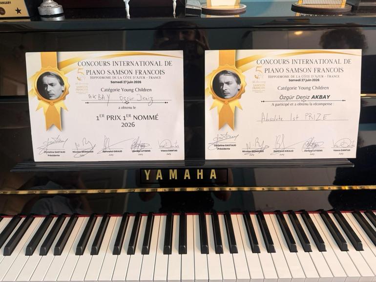 Fransa’daki piyano yarışmasında en iyi kulak seçilen Özgür: Ülkemi temsil etmeyi sürdüreceğim