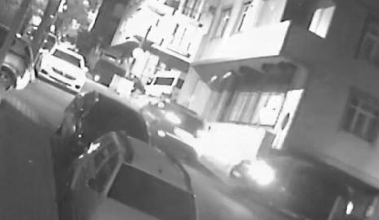 Küçükçekmecede seyir halindeki otomobilden rastgele ateş açan 3 şüpheli tutuklandı